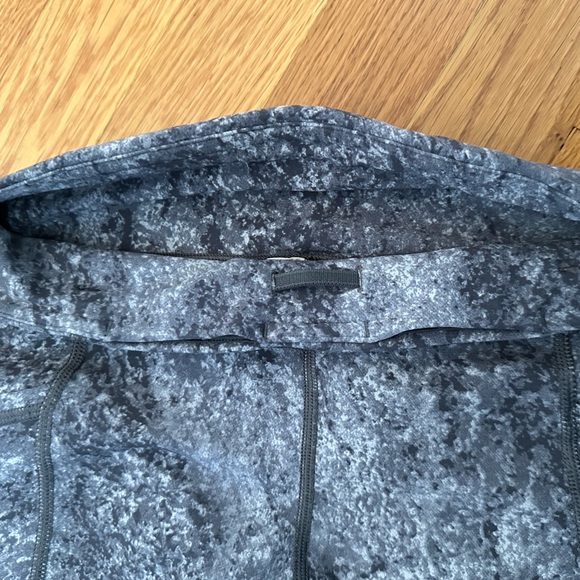 Lululemon Tight Stuff Tight II Size 4 in Area Ice Grey - Picture 5 of 15